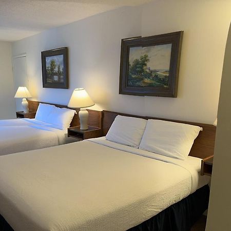 Wessex Inn By The Sea Cowichan Bay Exteriör bild