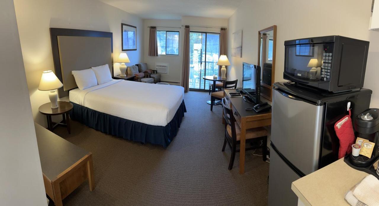 Wessex Inn By The Sea Cowichan Bay Exteriör bild
